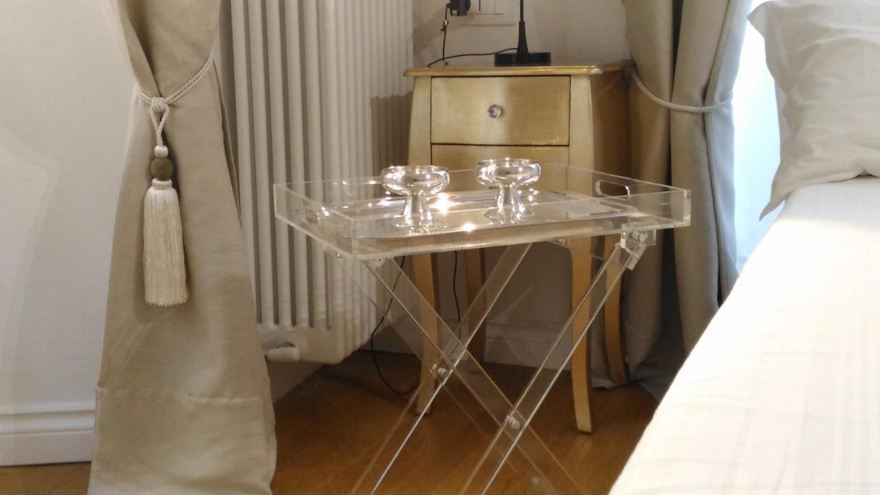 Piazza San Rocco Suite Art Вербания Екстериор снимка