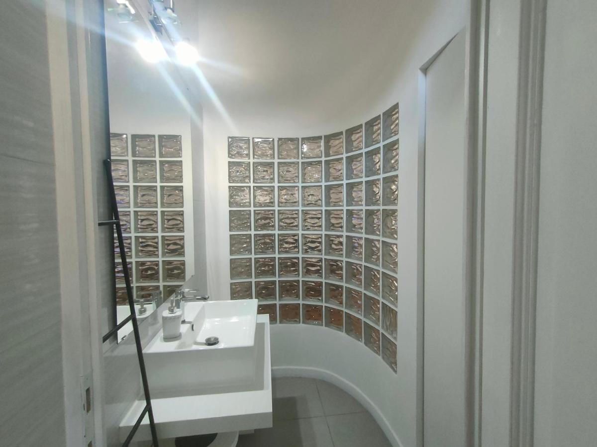 Piazza San Rocco Suite Art Вербания Екстериор снимка