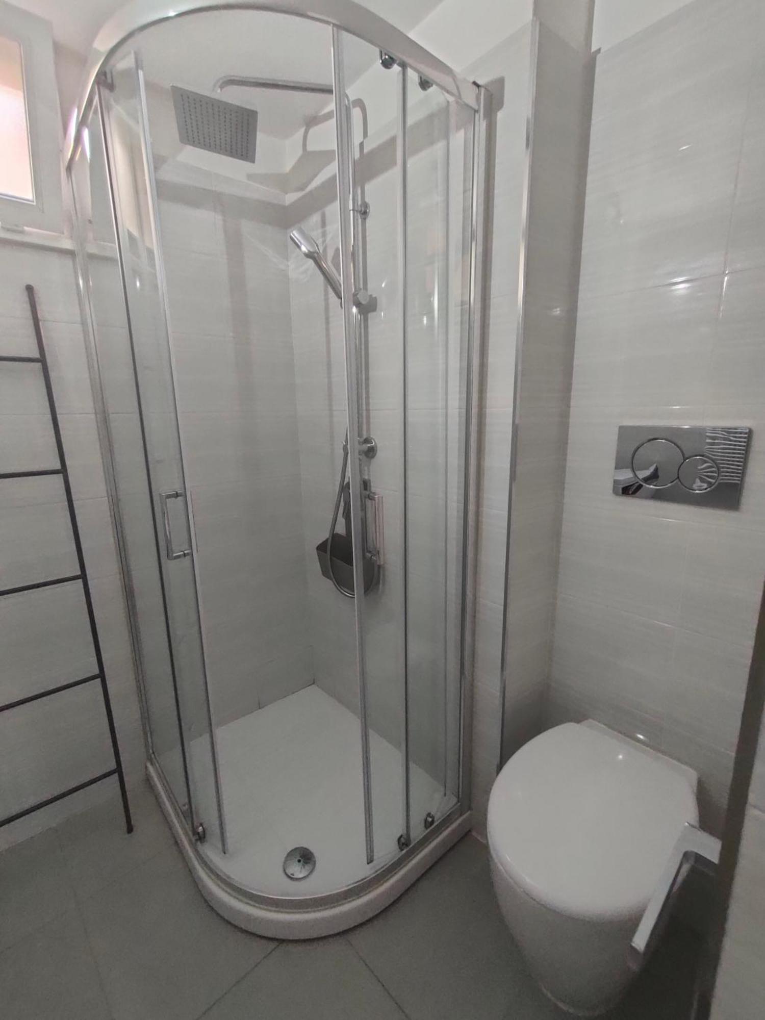 Piazza San Rocco Suite Art Вербания Екстериор снимка