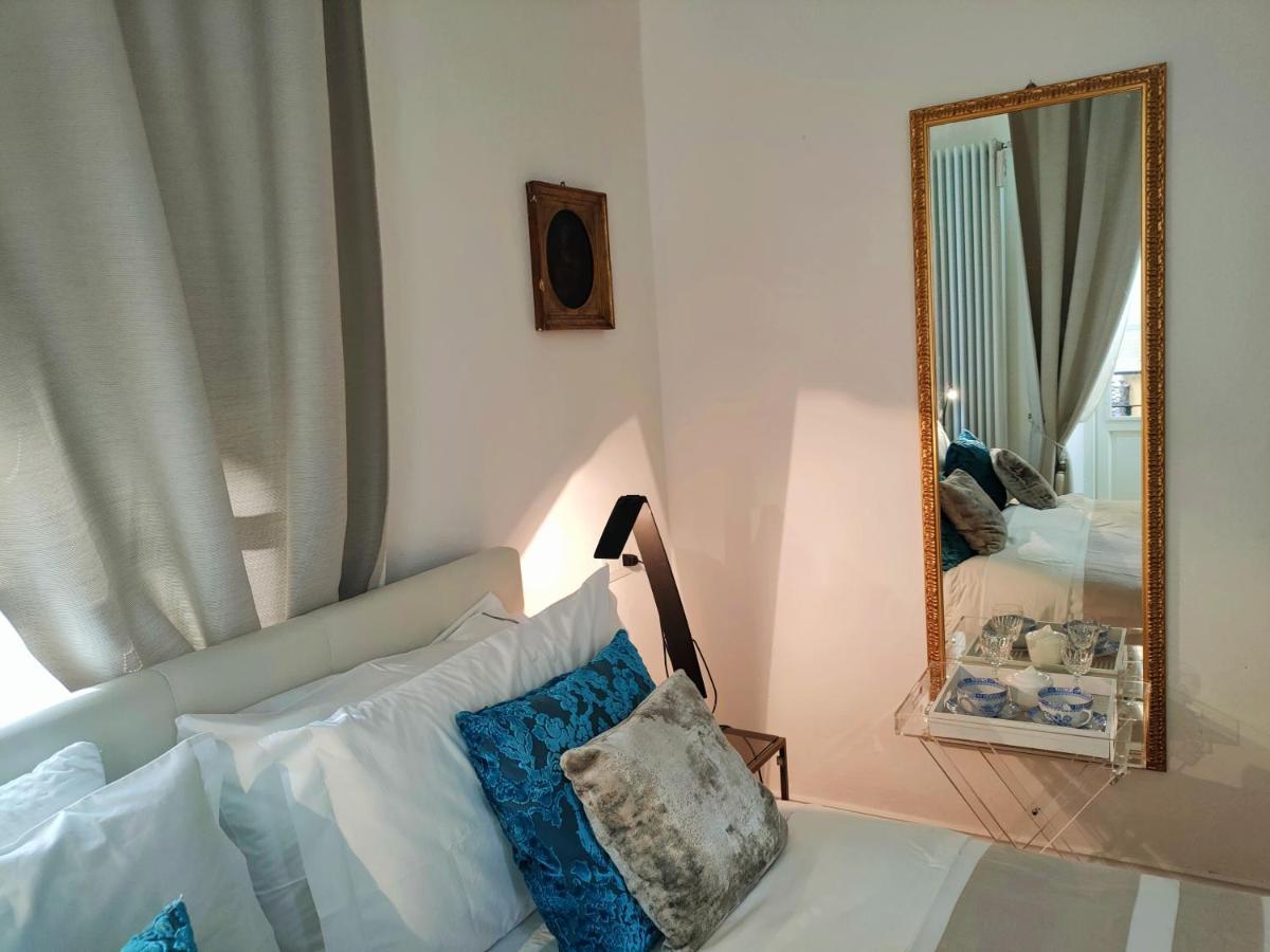 Piazza San Rocco Suite Art Вербания Екстериор снимка