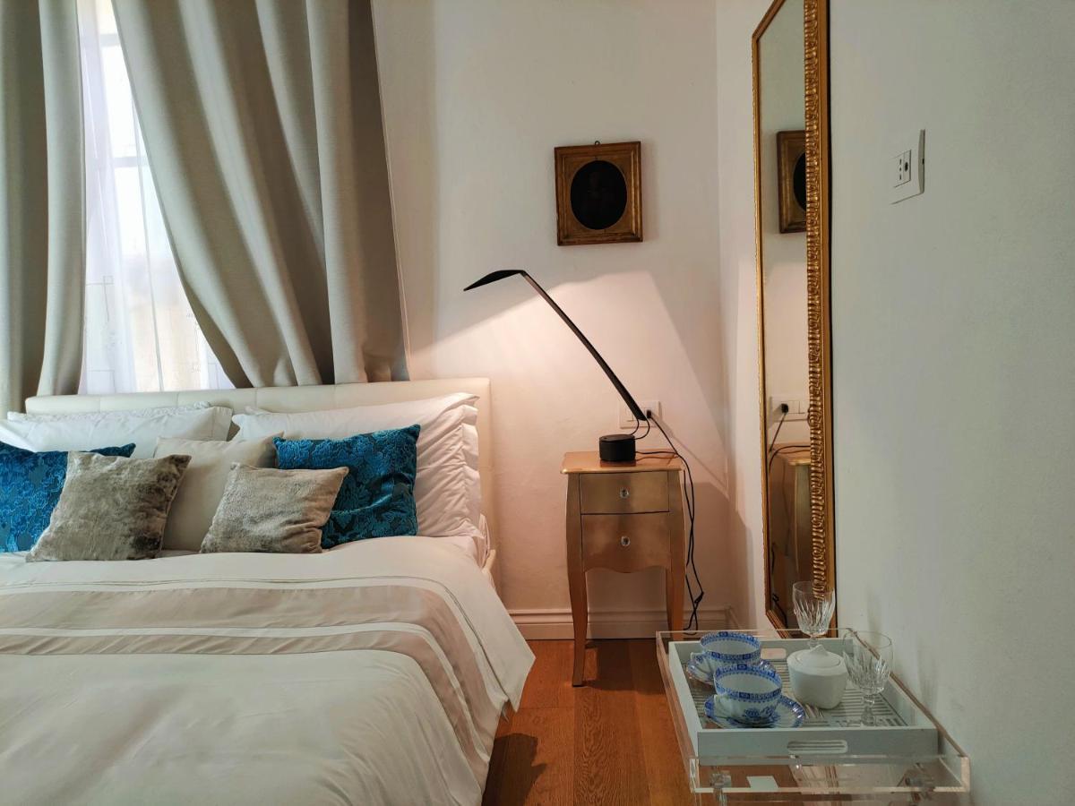 Piazza San Rocco Suite Art Вербания Екстериор снимка