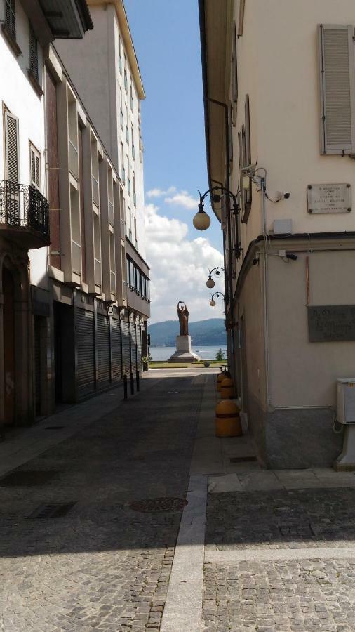Piazza San Rocco Suite Art Вербания Екстериор снимка