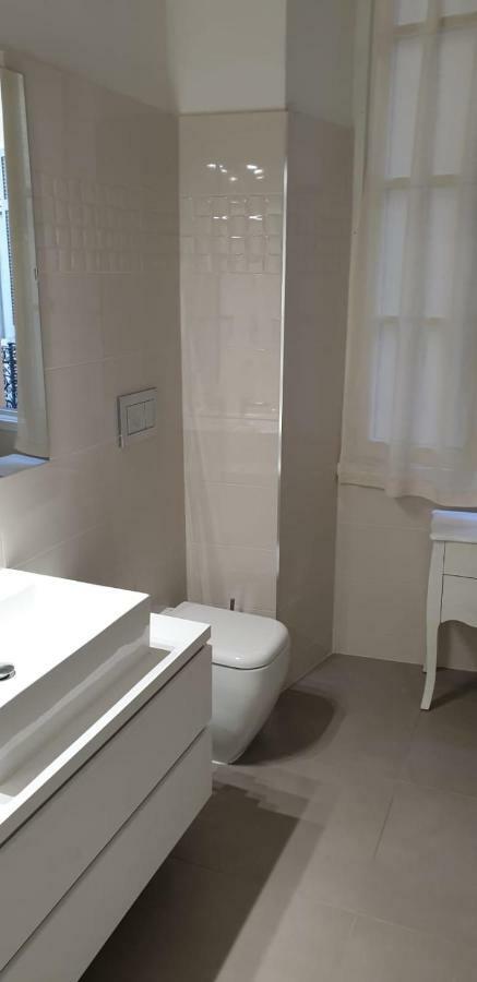 Piazza San Rocco Suite Art Вербания Екстериор снимка