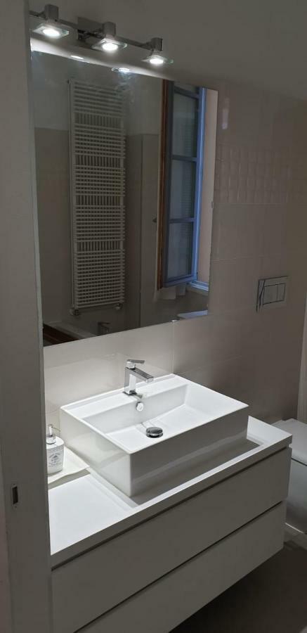 Piazza San Rocco Suite Art Вербания Екстериор снимка