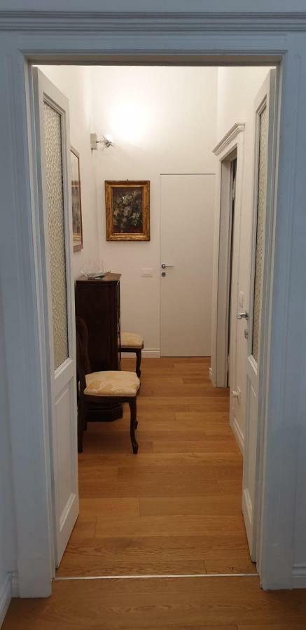 Piazza San Rocco Suite Art Вербания Екстериор снимка